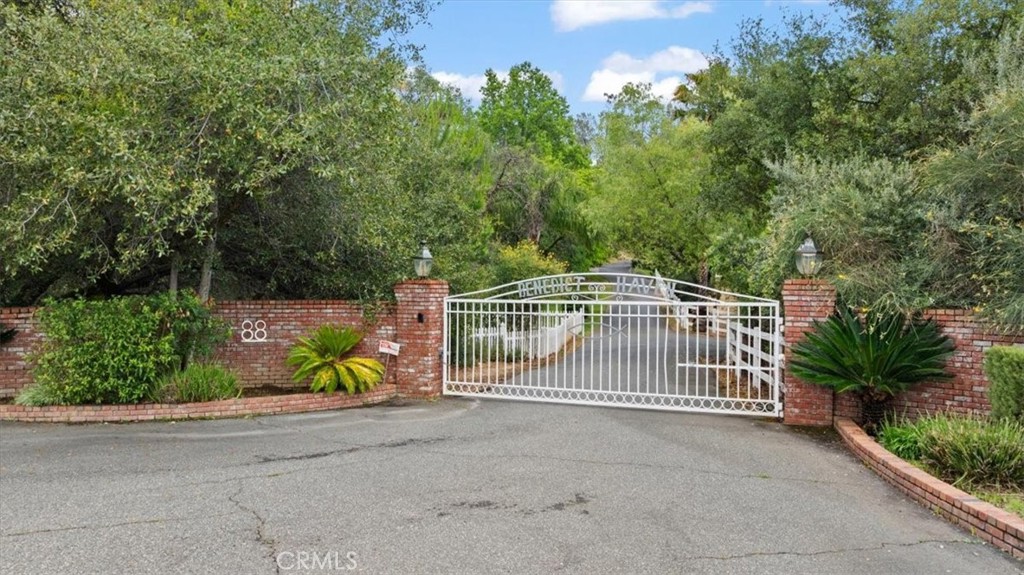 88 Almond Avenue