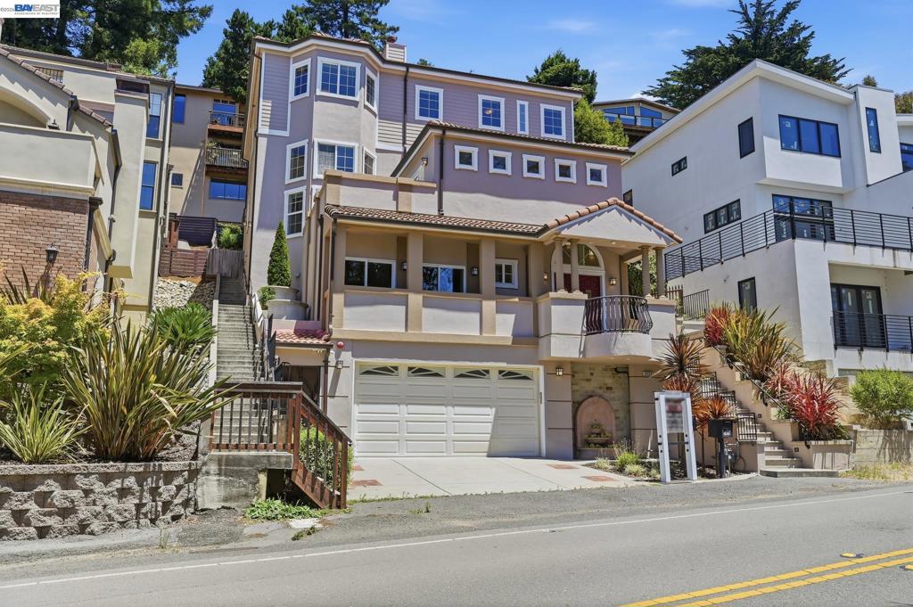 7420 Skyline Blvd BLVD, Oakland CA 94611