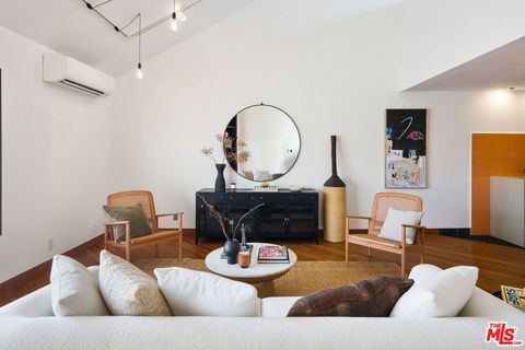 Photo of 1914 11th Street #4, Santa Monica, CA 90404 (MLS # 26635365)