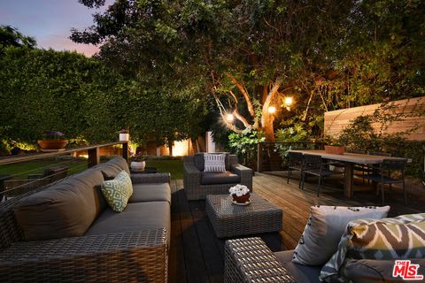 Photo of 5460 Noble Avenue, Sherman Oaks, CA 91411 (MLS # 26850553)