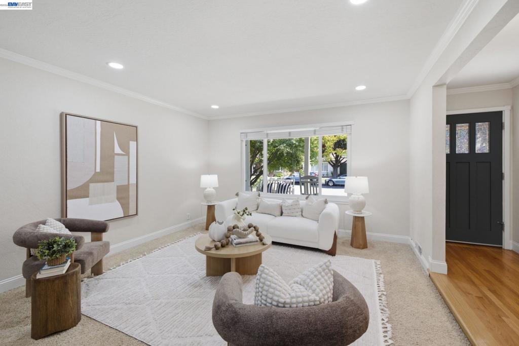 2452 Crestline