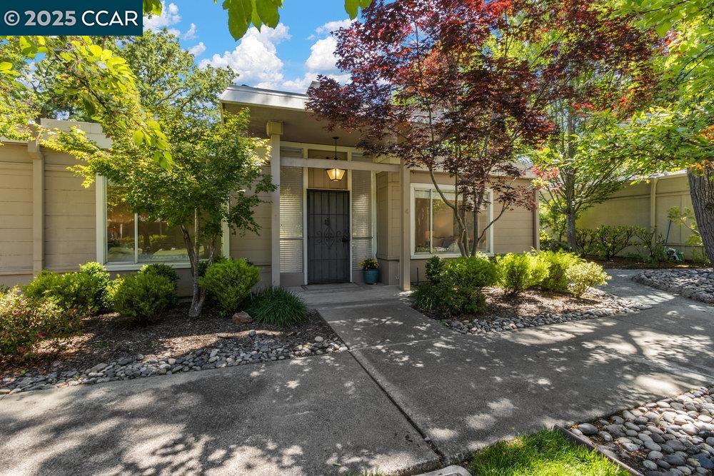 2144 Tice Creek Dr 4