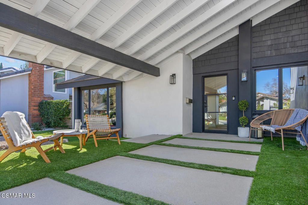 Photo of 2662 Great Smokey Court, Thousand Oaks, CA 91362 (MLS # 226000239)