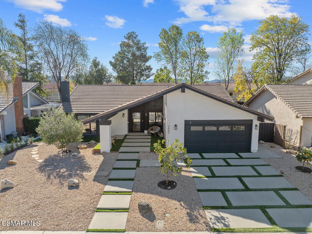 Photo of 2662 Great Smokey Court, Thousand Oaks, CA 91362 (MLS # 226000239)