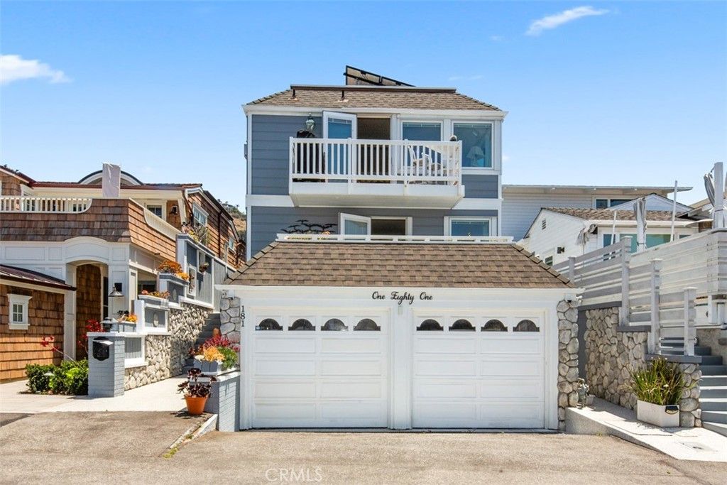 Photo of 181 SUNSET Terrace, Laguna Beach, CA 92651 (MLS # LG26069604)