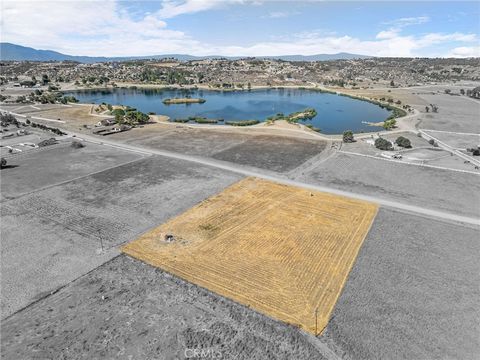 Photo of 41620 Lakefront Drive, Aguanga, CA 92536 (MLS # SW26068802)