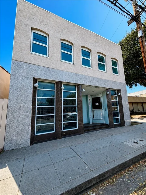 MLS: OC26112139