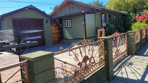 Photo of 8600 S Gate, South Gate, CA 90280 (MLS # DW25241826)