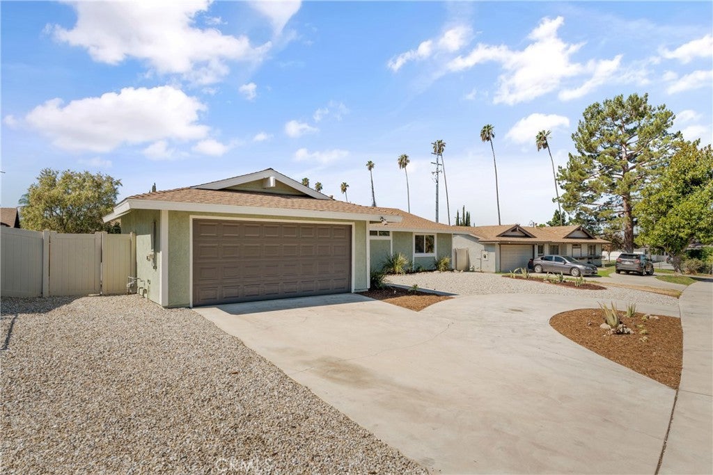 816 E Pioneer Ave
