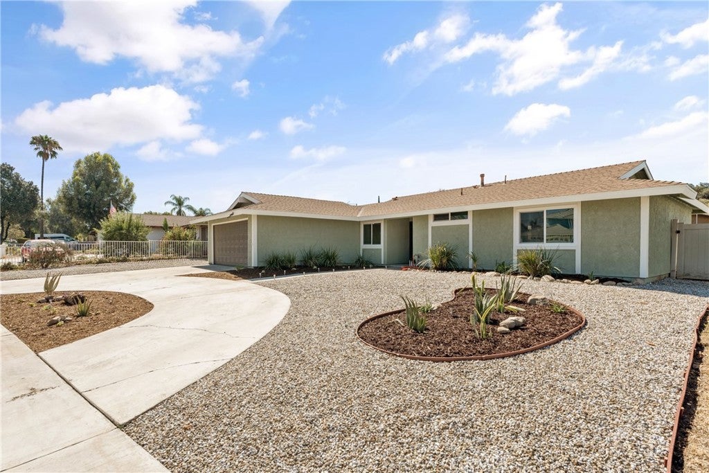 816 E Pioneer Ave