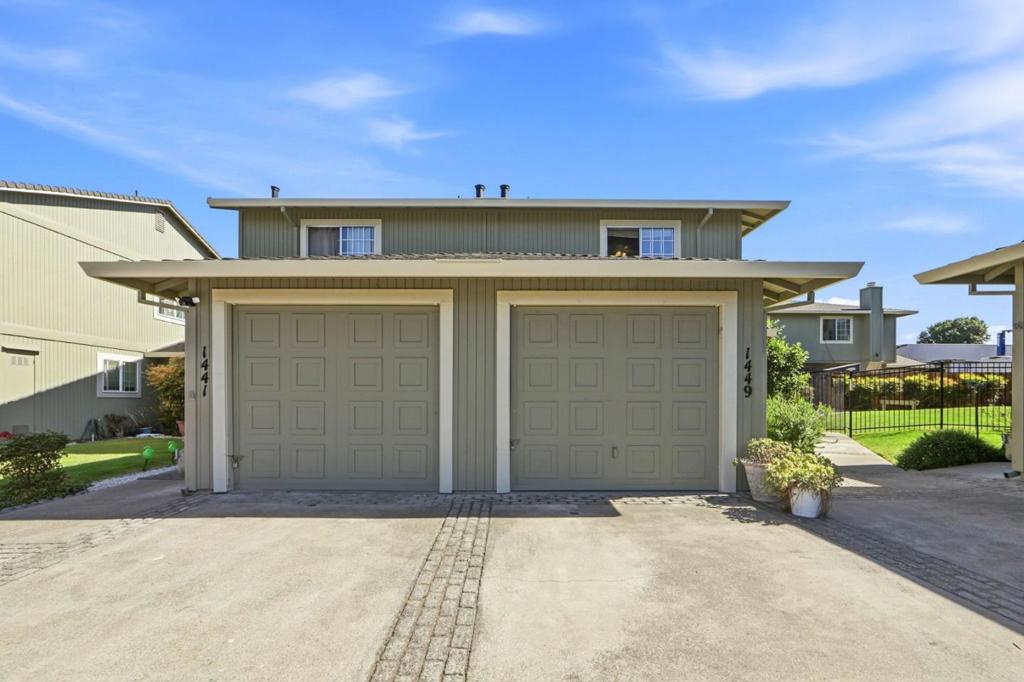 1449 Squire Court