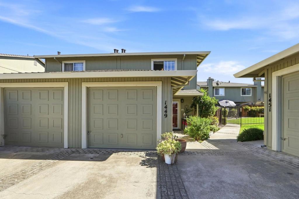 1449 Squire Court