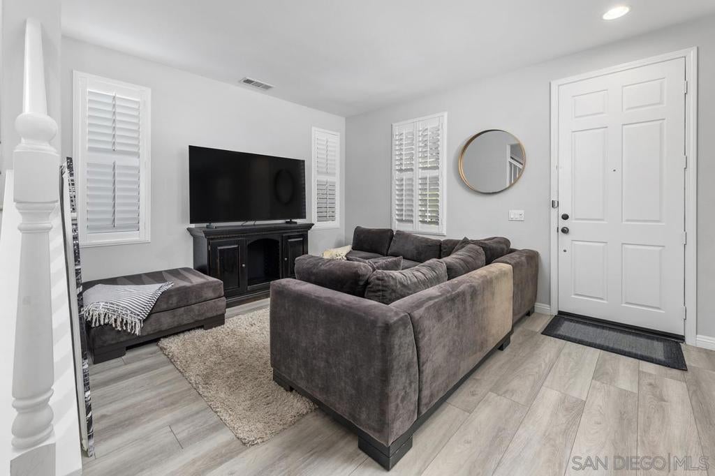 15710 Kristen Glen