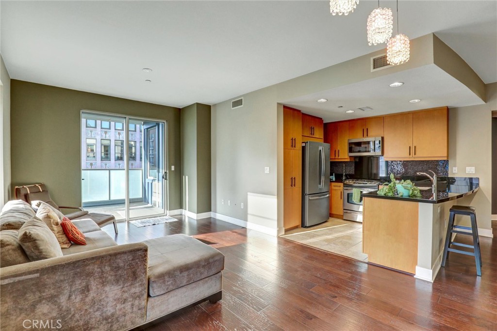 150 The Promenade North 409