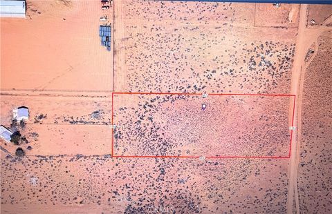 3 Carmel Apple Valley CA 92307