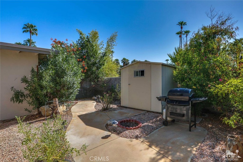 Tahquitz River Estat - Residential