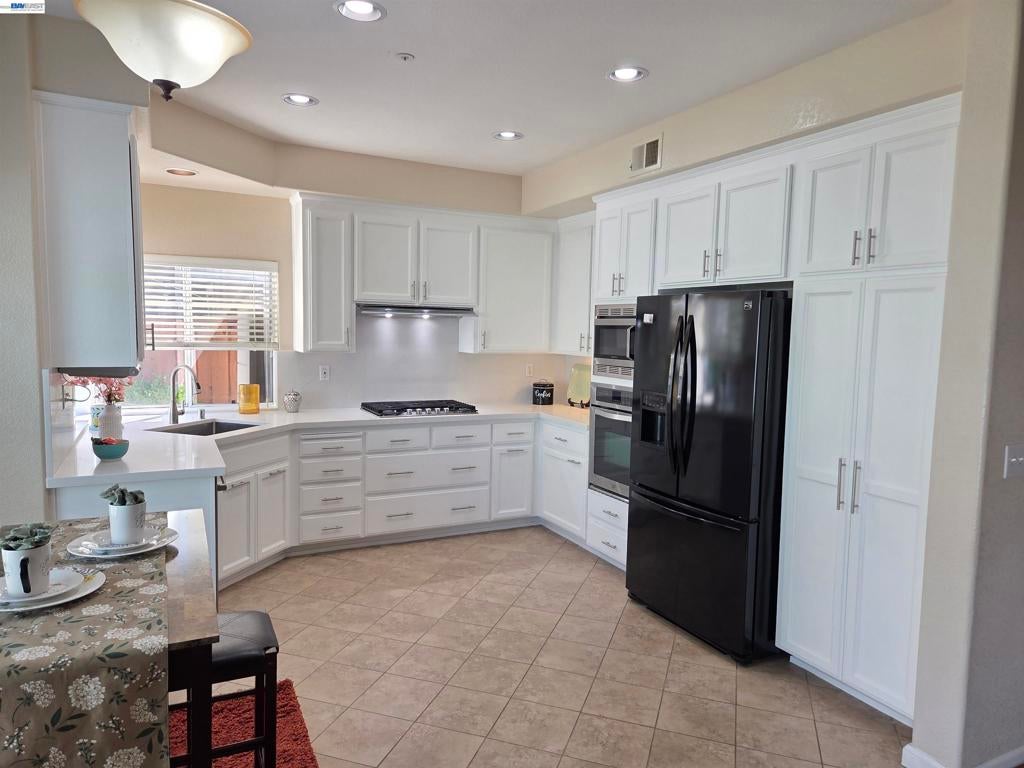 2850 Montair Way Way, Union City CA 94587