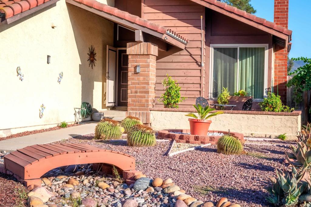 10491 Moorpark Street