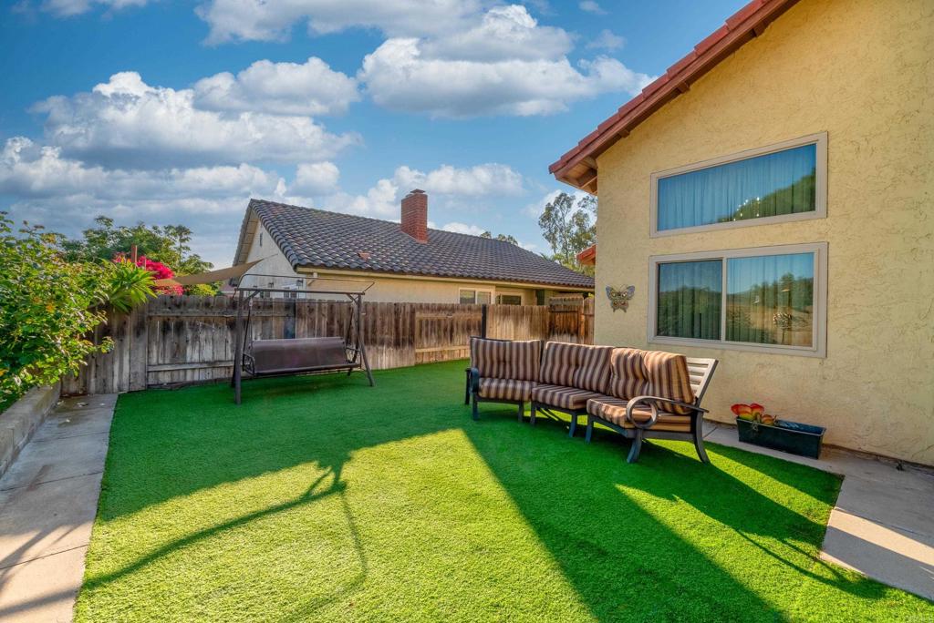 10491 Moorpark Street