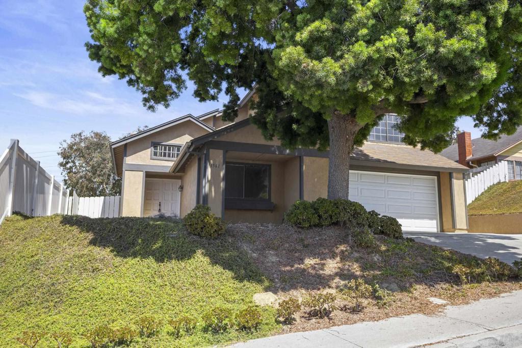 1561 Parkland Way