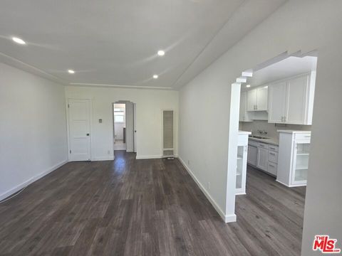 Tiny photo for 1805 7th Street #4, Santa Monica, CA 90401 (MLS # 25607201)