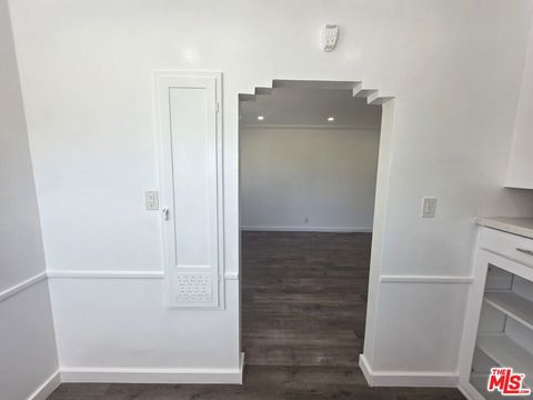 Tiny photo for 1805 7th Street #4, Santa Monica, CA 90401 (MLS # 25607201)