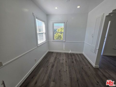 Tiny photo for 1805 7th Street #4, Santa Monica, CA 90401 (MLS # 25607201)