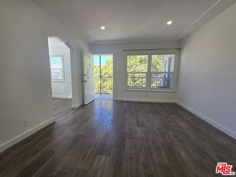 Tiny photo for 1805 7th Street #4, Santa Monica, CA 90401 (MLS # 25607201)