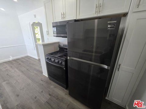 Tiny photo for 1805 7th Street #4, Santa Monica, CA 90401 (MLS # 25607201)