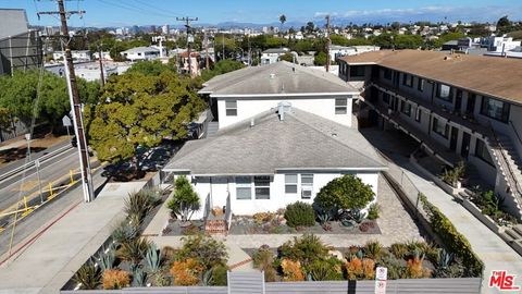 Tiny photo for 1805 7th Street #4, Santa Monica, CA 90401 (MLS # 25607201)