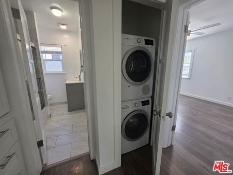 Tiny photo for 1805 7th Street #4, Santa Monica, CA 90401 (MLS # 25607201)