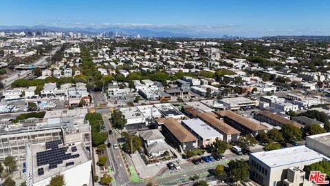 Tiny photo for 1805 7th Street #4, Santa Monica, CA 90401 (MLS # 25607201)