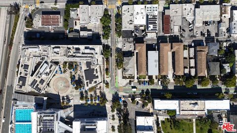 Tiny photo for 1805 7th Street #4, Santa Monica, CA 90401 (MLS # 25607201)