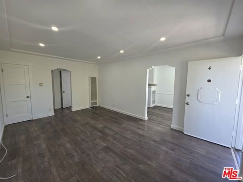Tiny photo for 1805 7th Street #4, Santa Monica, CA 90401 (MLS # 25607201)