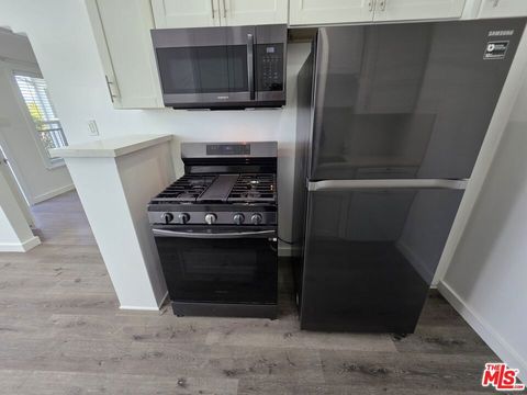 Tiny photo for 1805 7th Street #4, Santa Monica, CA 90401 (MLS # 25607201)