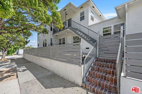 Tiny photo for 1805 7th Street #4, Santa Monica, CA 90401 (MLS # 25607201)