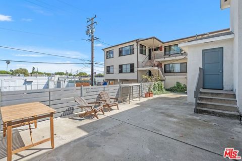 Tiny photo for 1805 7th Street #4, Santa Monica, CA 90401 (MLS # 25607201)