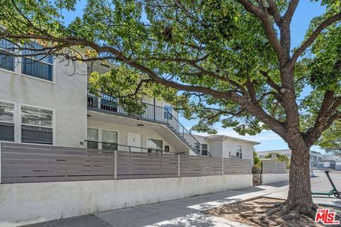 Tiny photo for 1805 7th Street #4, Santa Monica, CA 90401 (MLS # 25607201)