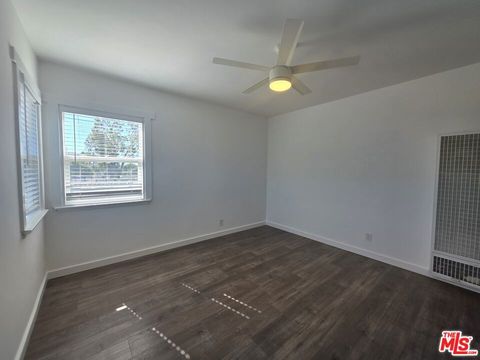 Tiny photo for 1805 7th Street #4, Santa Monica, CA 90401 (MLS # 25607201)