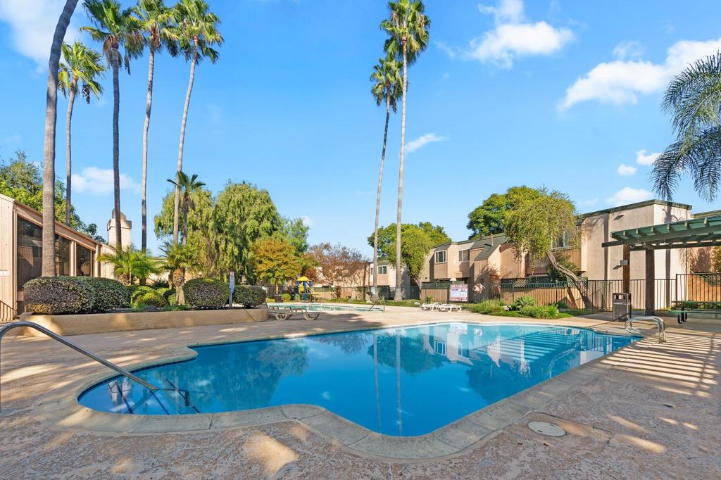 8737 Lake Murray Blvd 12