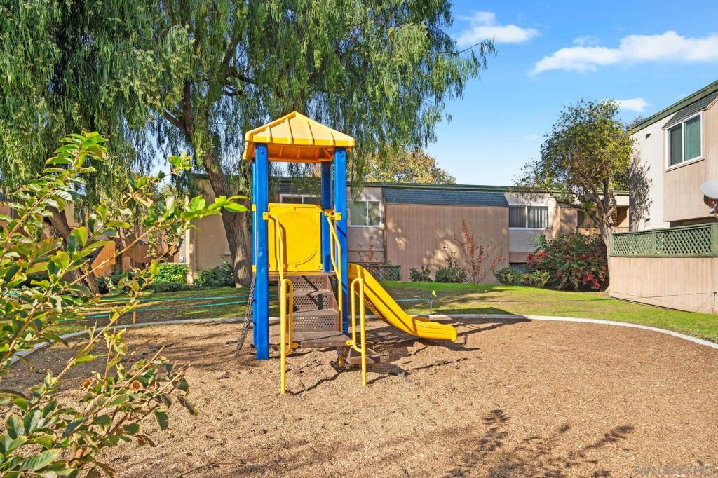 8737 Lake Murray Blvd 12