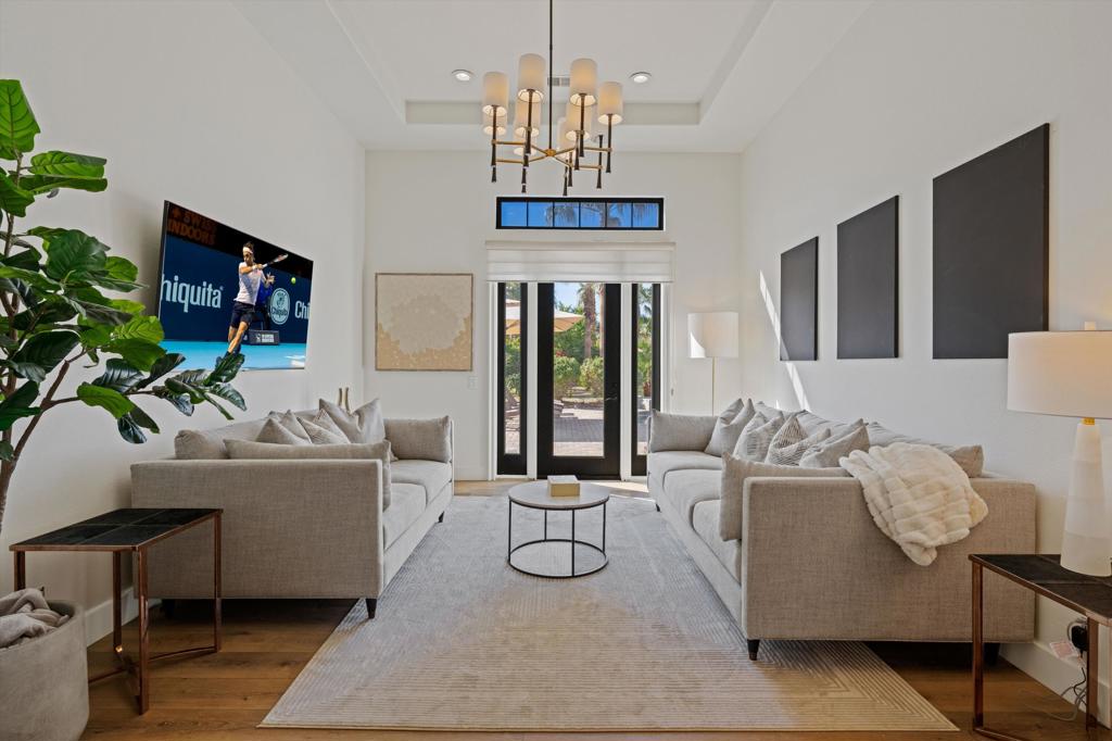 50020 Monteloma Court