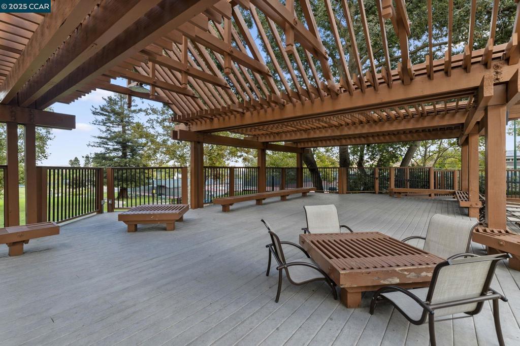 THE CROSSINGS - Residential