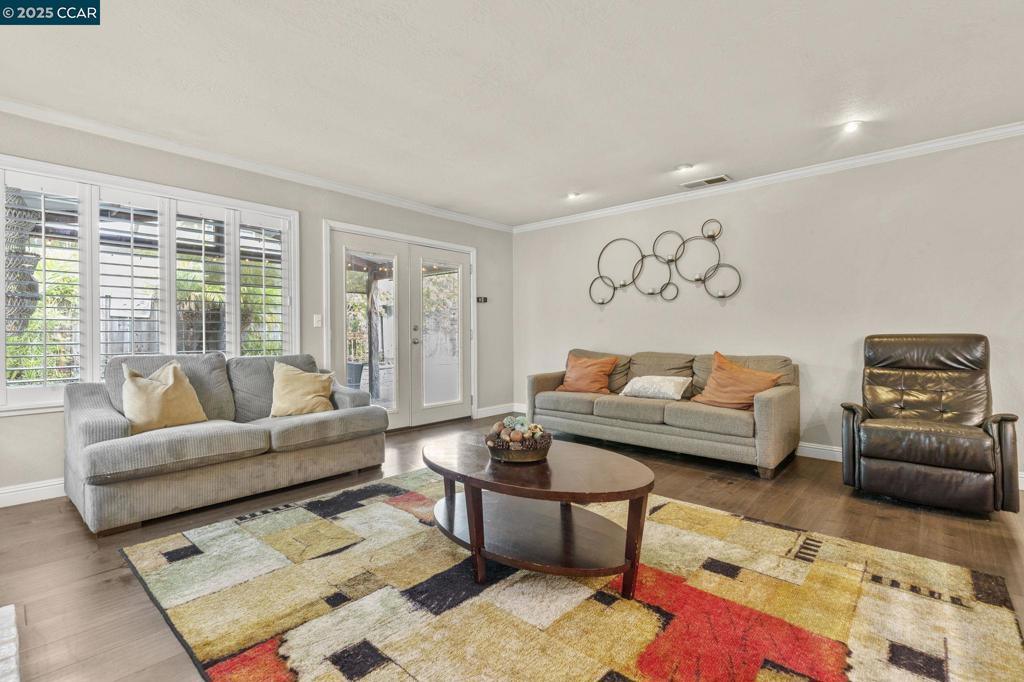 THE CROSSINGS - Residential