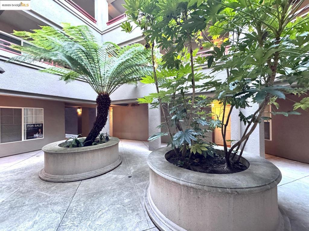 PARKWOOD CONDOS - Residential