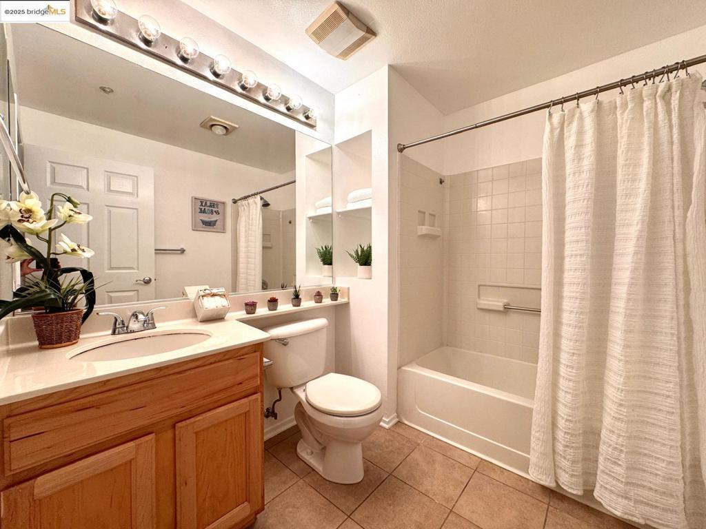 PARKWOOD CONDOS - Residential