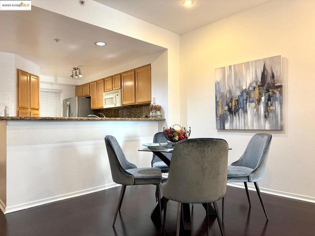 PARKWOOD CONDOS - Residential
