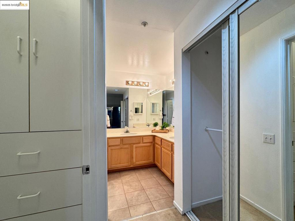 PARKWOOD CONDOS - Residential