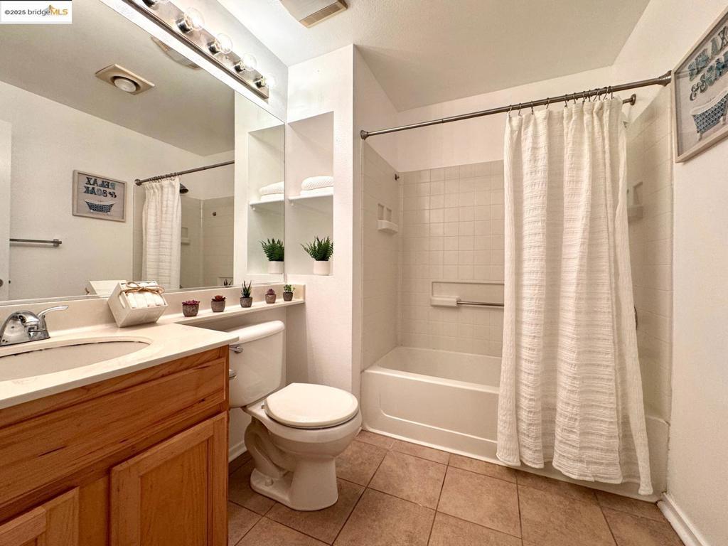 PARKWOOD CONDOS - Residential