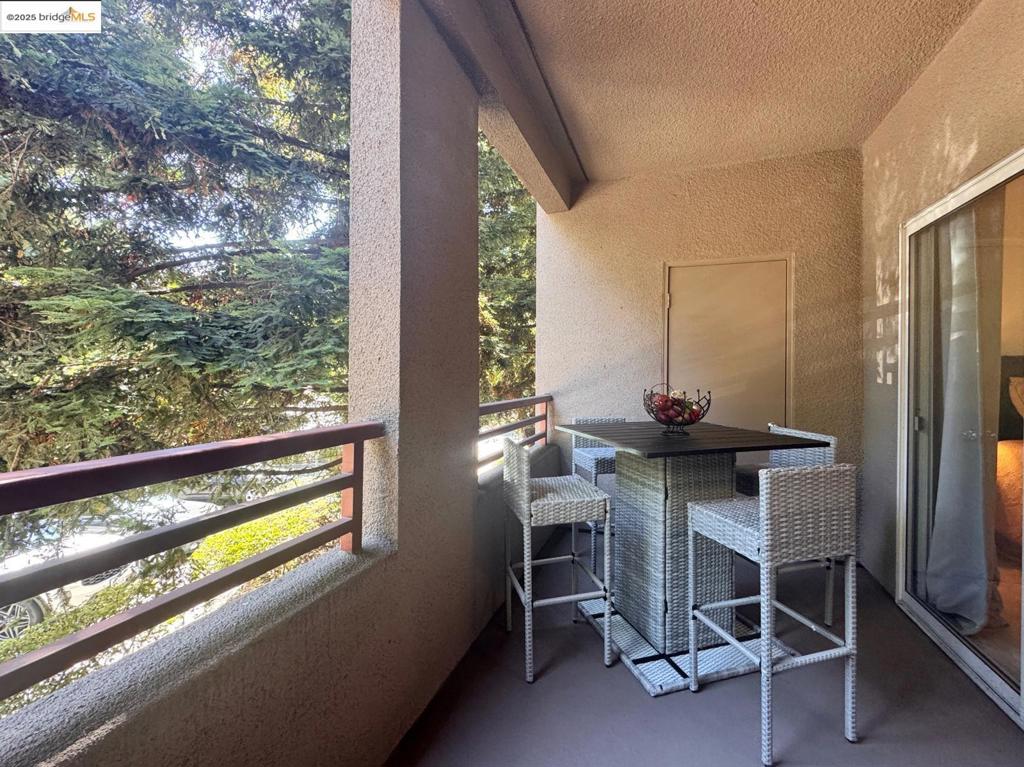 PARKWOOD CONDOS - Residential